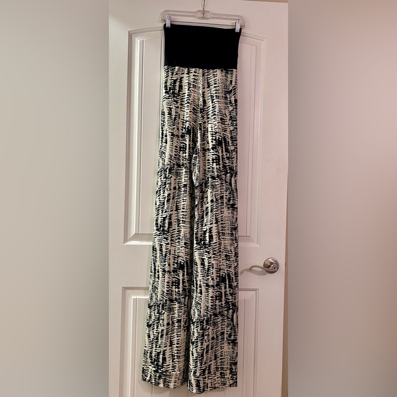 Filthy Mouth Strapless Romper. Size Small. NWT. - Picture 5 of 8